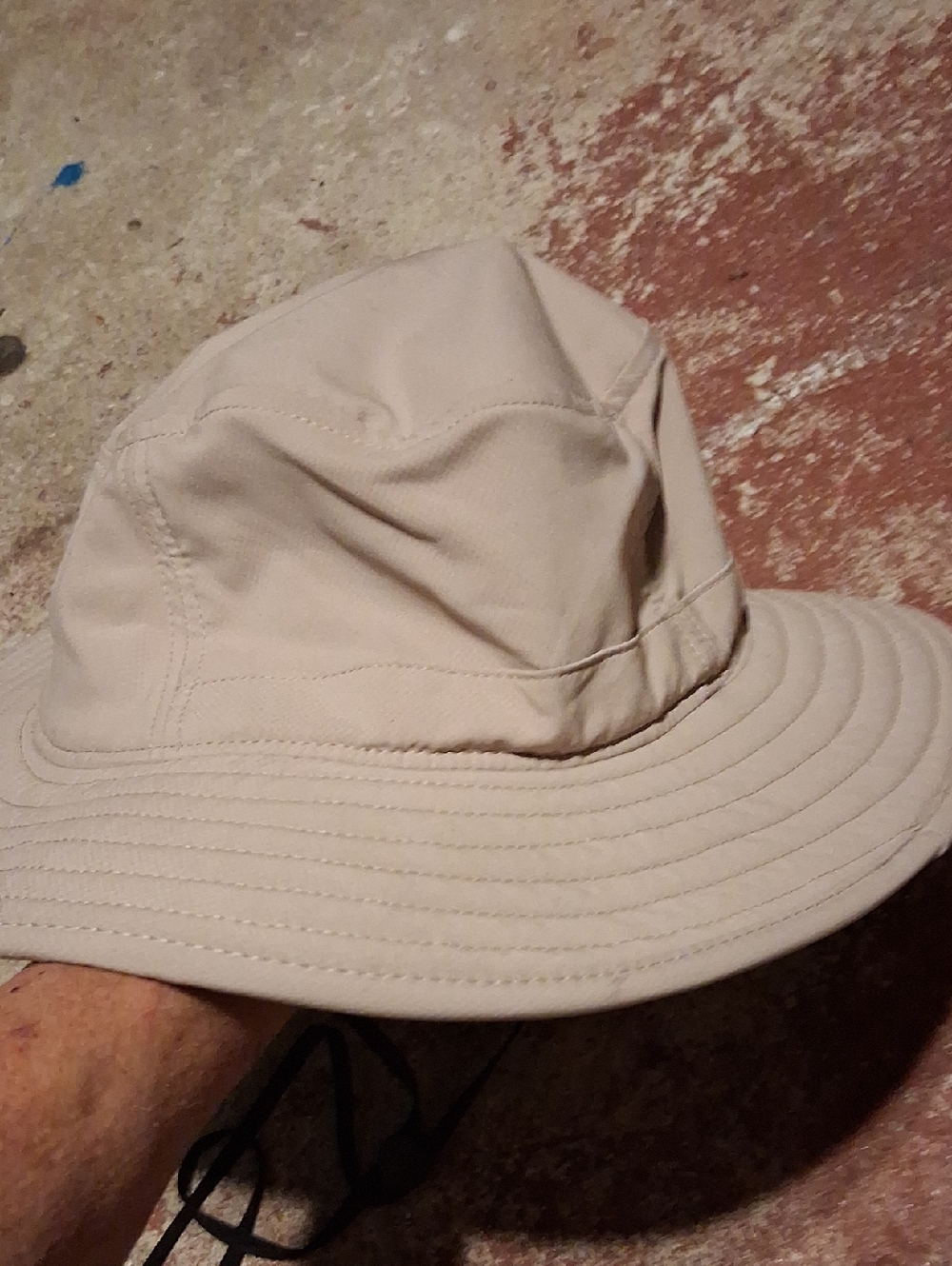 Signatures Hat - Picture 4 of 5